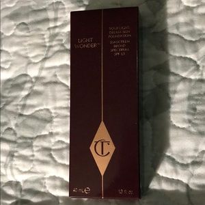 Charlotte Tilbury light wonder foundation